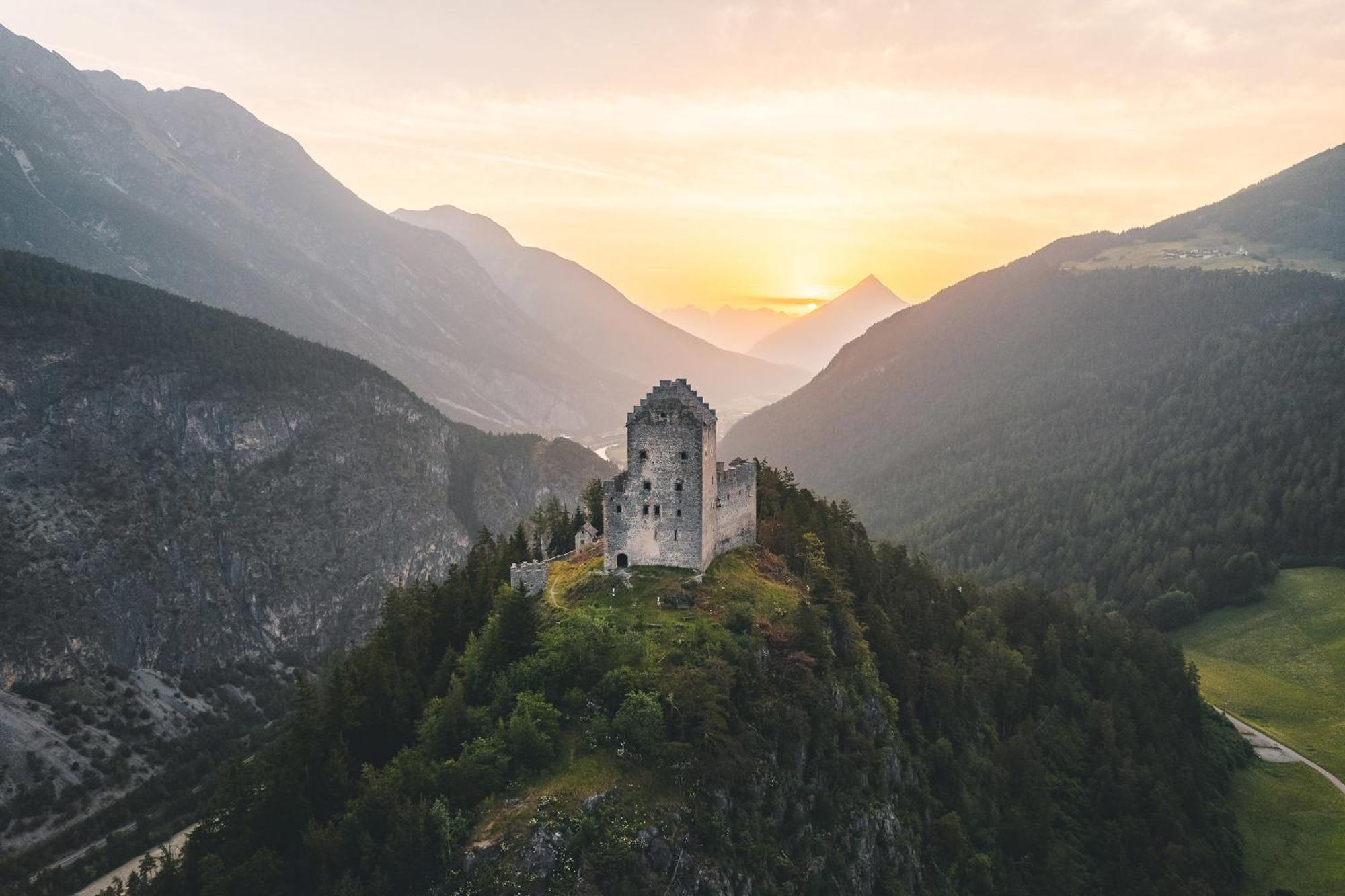Lechtaler Alpenblick Landeck - Privatzimmer & Ferienwohnung 외부 사진