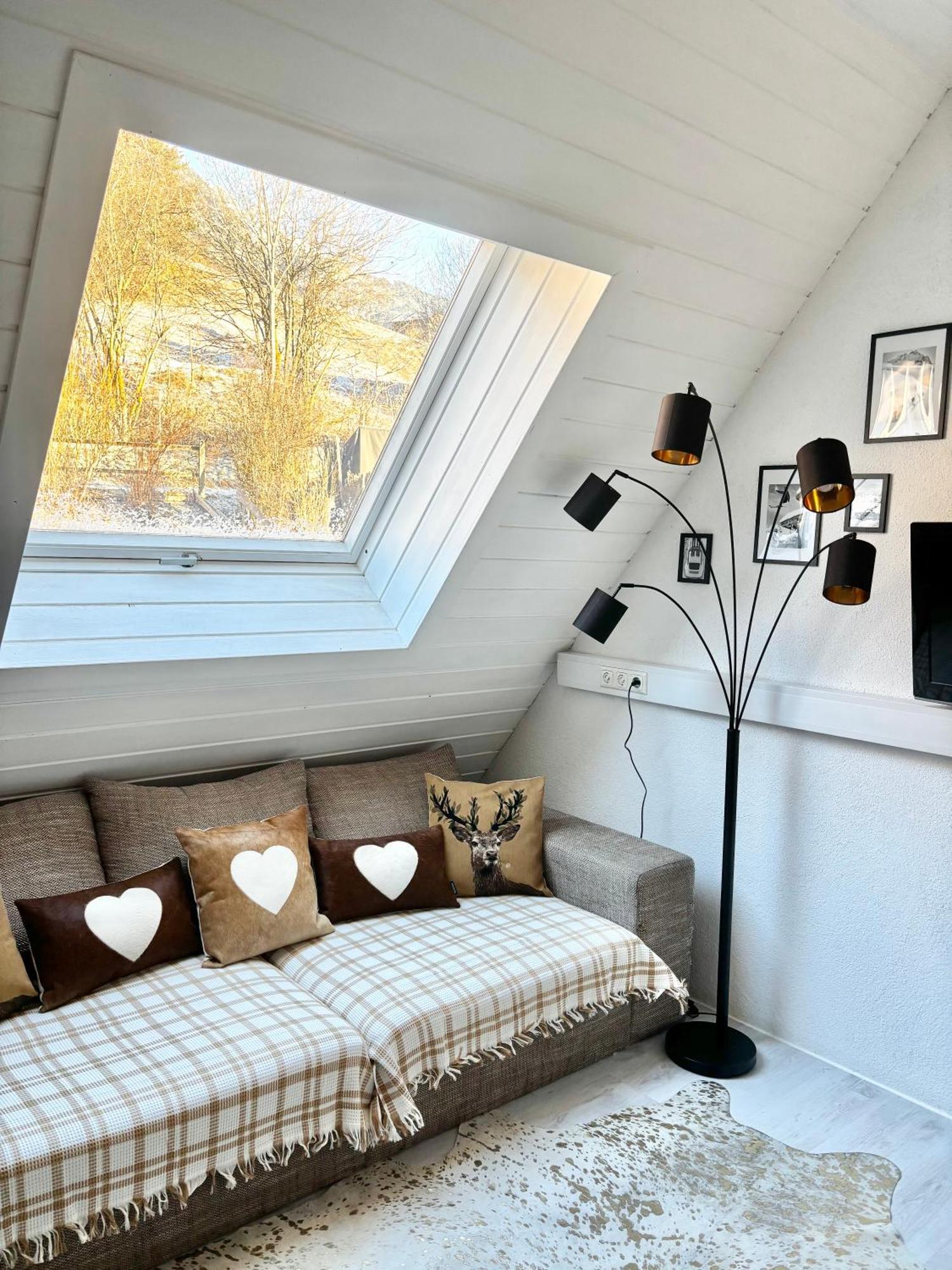 Lechtaler Alpenblick Landeck - Privatzimmer & Ferienwohnung 외부 사진