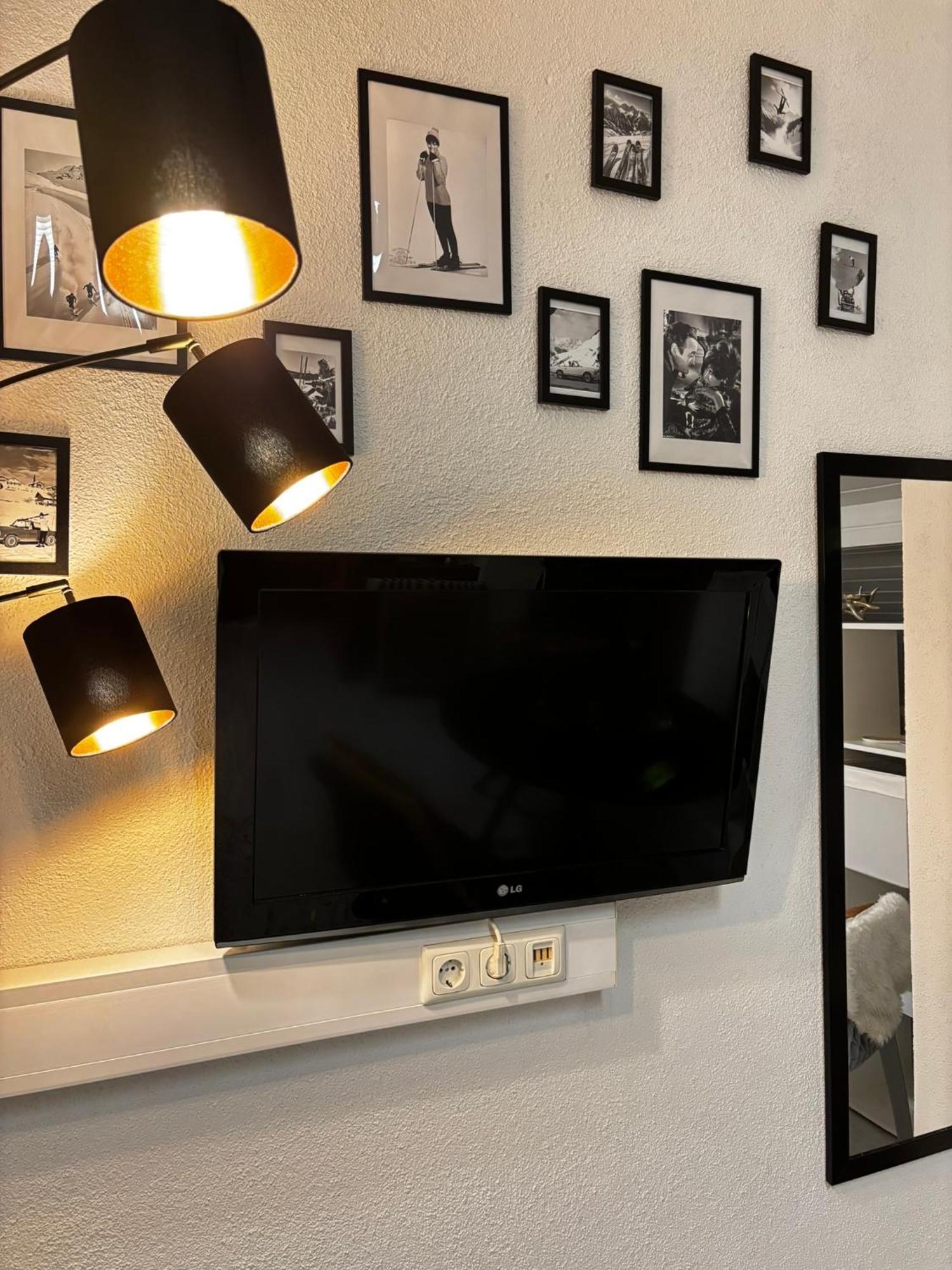 Lechtaler Alpenblick Landeck - Privatzimmer & Ferienwohnung 외부 사진